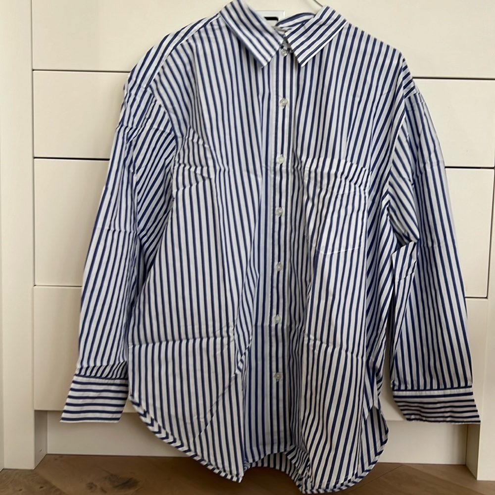 H&M striped button front shirt